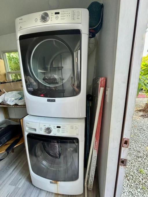Apartamento Queen Bedroom In Location! Is Shared In A 2 - Parking, Laundry And Drop Off Lugagge ! *