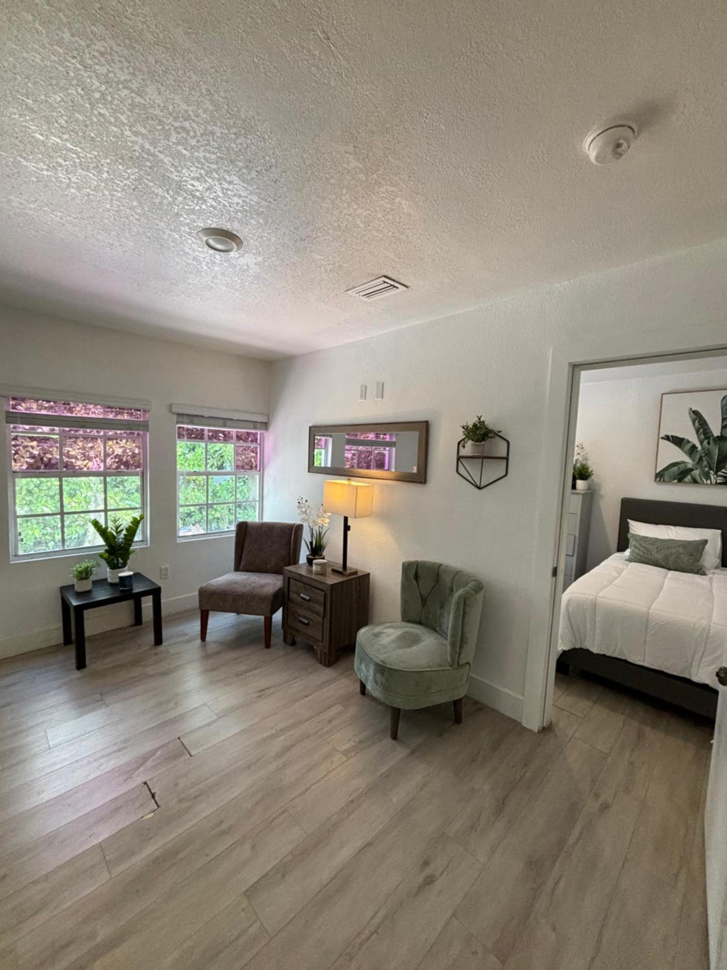 Apartamento Queen Bedroom In Location! Is Shared In A 2 - Parking, Laundry And Drop Off Lugagge ! Miami